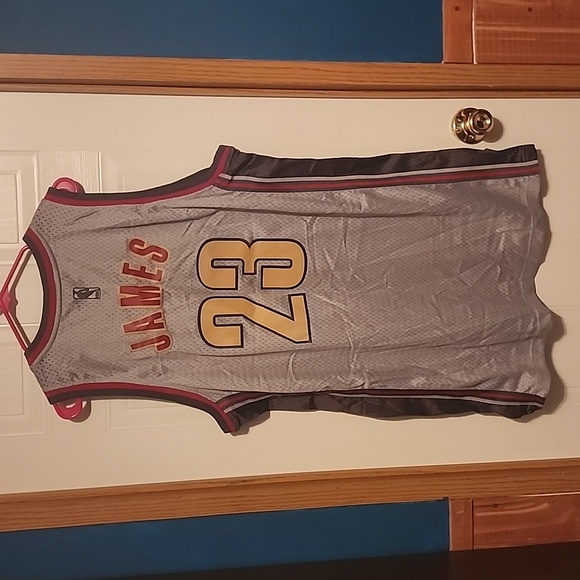 Cleveland Cavaliers jersey - Picture 2 of 2